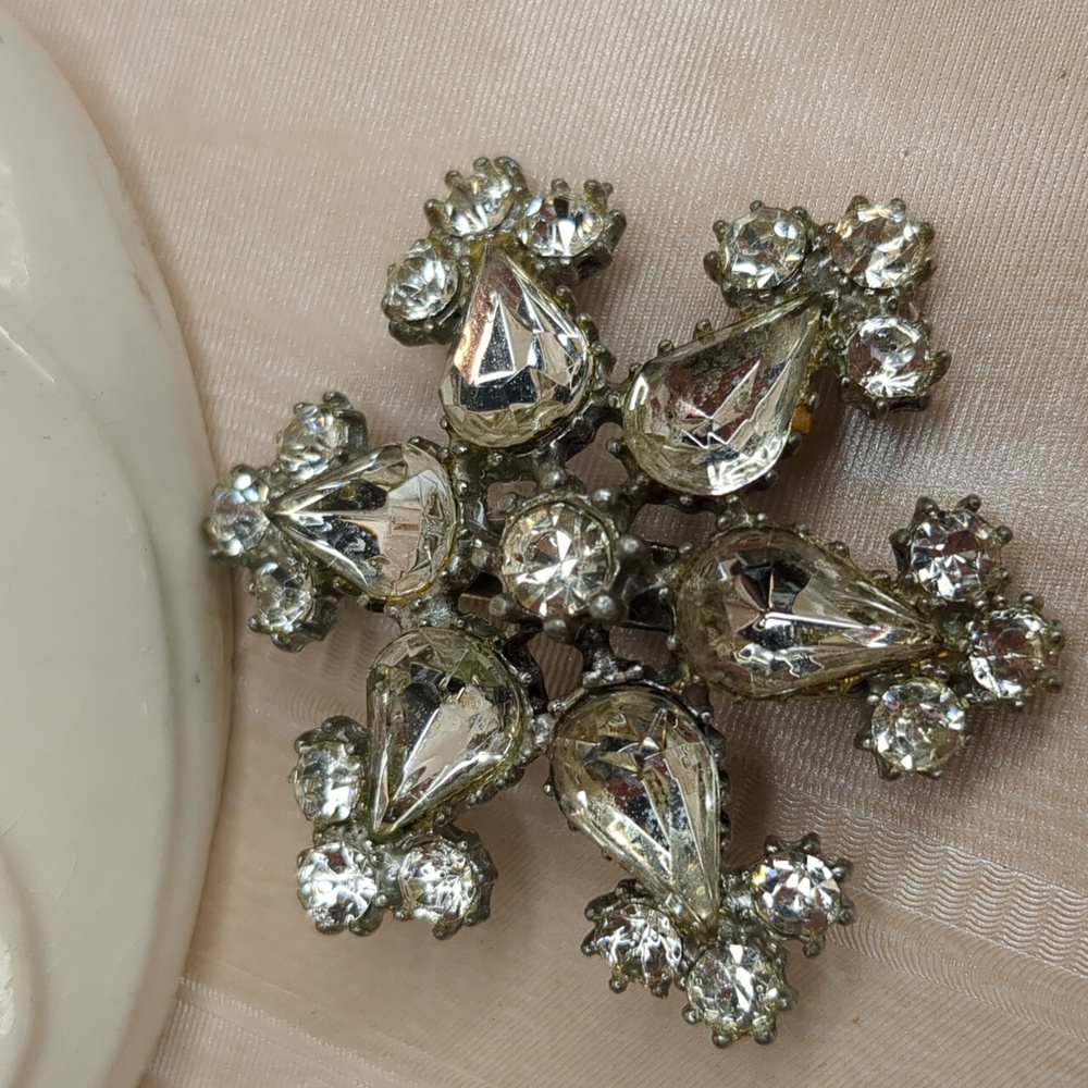Vintage 60s Silver AB Crystal Brooch Retro Rhinestone Starburst Mid Century - Picture 6 of 9